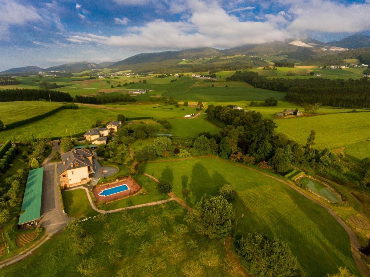 Hotel Hacienda Llamabua Navia Bagian luar foto